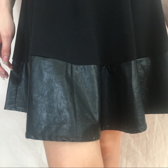 Miami V Neck Sleeveless Black A Line Mini Dress Size XS Faux Leather - Picture 5 of 10